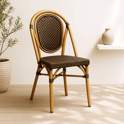 Silla de Exterior Estilo Francés con Marco Dorado y Ratán Oscuro